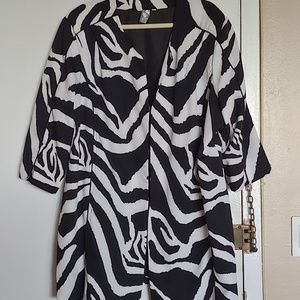 SILK LAND BLACK AND WHITE JACKET - SIZE 3X